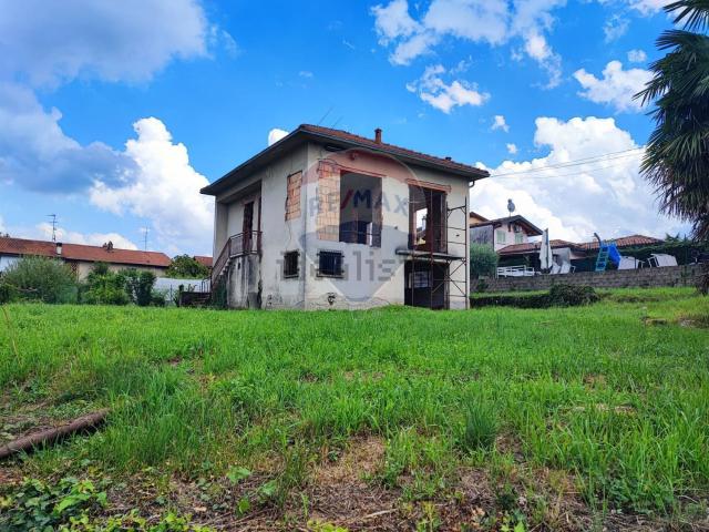 Case e ville in vendita di 105 m² in Via Martiri della Libertà, 501