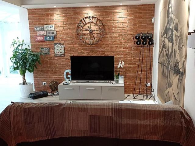 Case e ville in vendita di 105 m² in Via Silcia