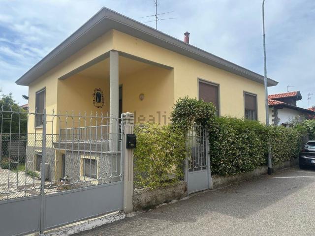 Case e ville in vendita di 106 m²