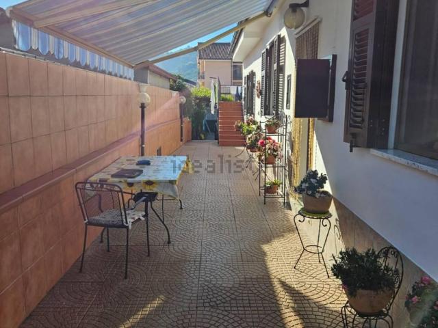 Case e ville in vendita di 106 m²