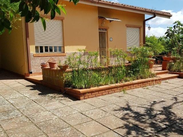 Case e ville in vendita di 106 m² in Via Monte San Giuliano, 35