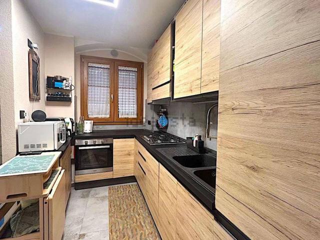Case e ville in vendita di 107 m² in Via Stazio, 82