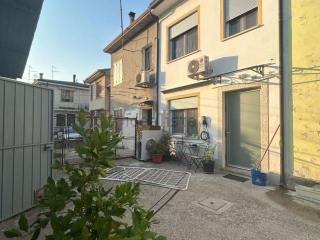 Case e ville in vendita di 108 m² in Via Baldini Destra