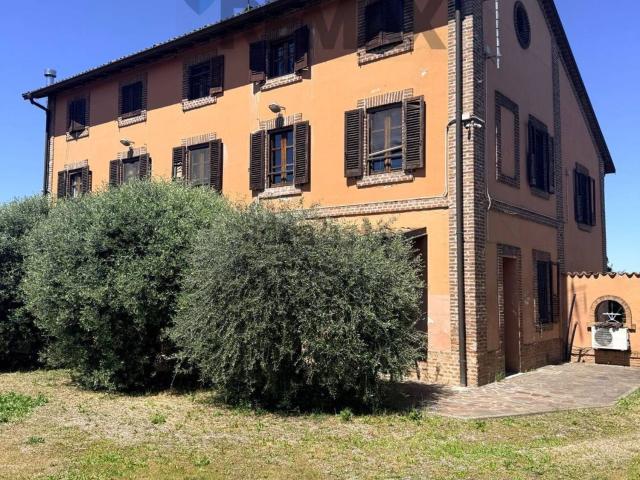 Case e ville in vendita di 1100 m² in Frazione Moranda