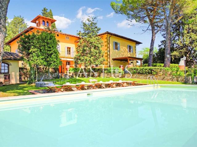 Case e ville in vendita di 1100 m² in Via del Molino