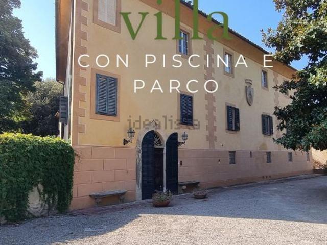 Case e ville in vendita di 1100 m² in Via roma