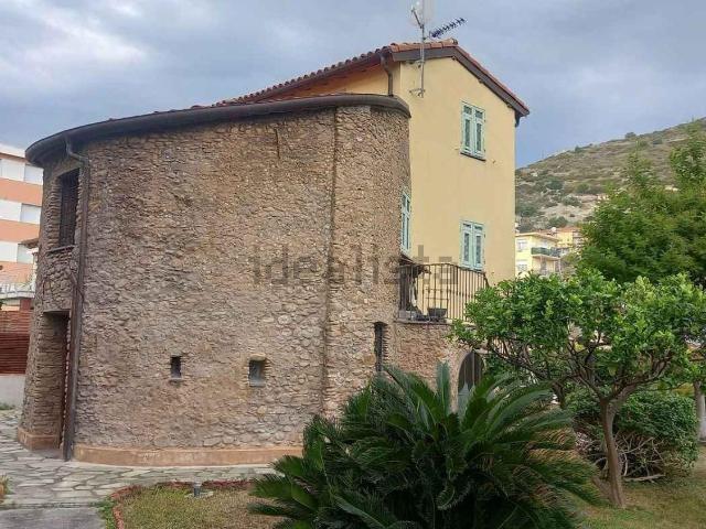Case e ville in vendita di 110 m²
