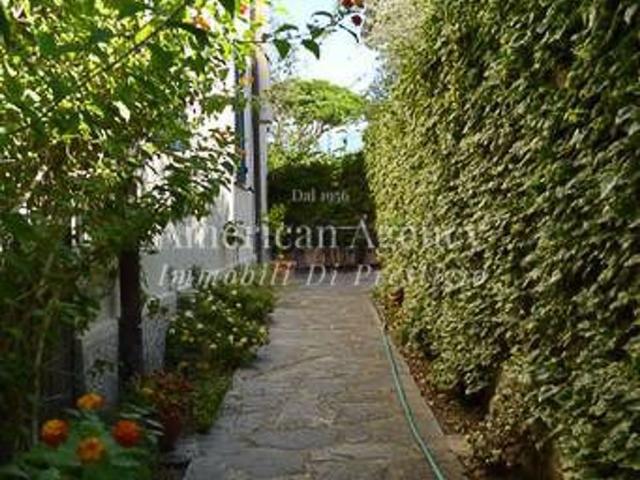 Case e ville in vendita di 110 m² in Via Carducci