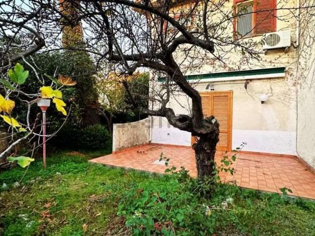 Case e ville in vendita di 110 m² in Via Antonio Gramsci