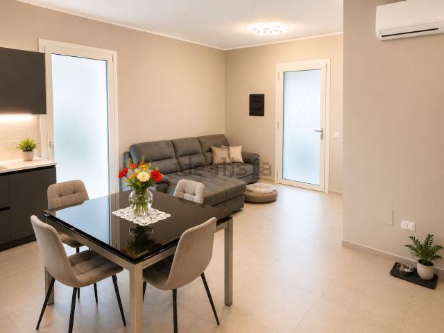 Case e ville in vendita di 110 m² in Via Atene