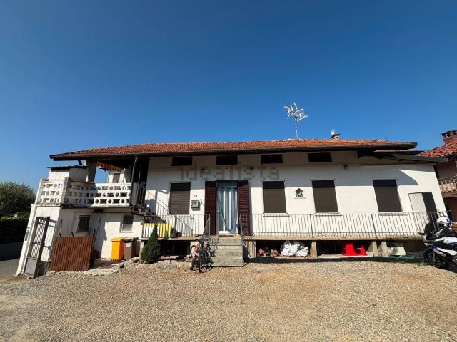 Case e ville in vendita di 110 m² in Via Giuseppe Garibaldi, 38