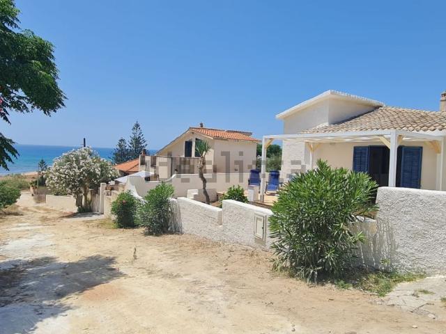 Case e ville in vendita di 110 m² in Via del Mediterraneo