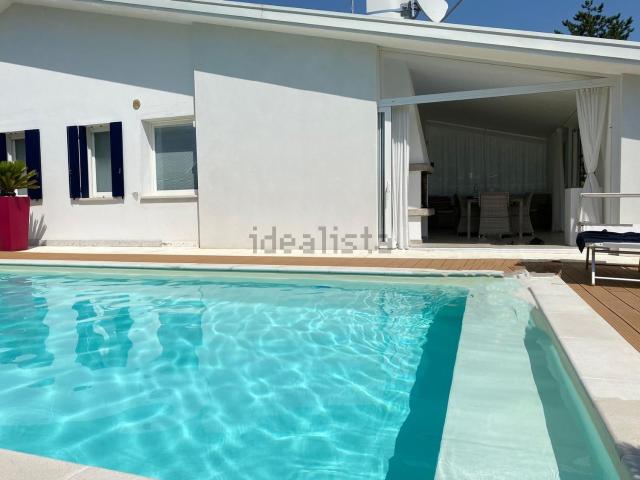 Case e ville in vendita di 110 m² in Via del Faggio