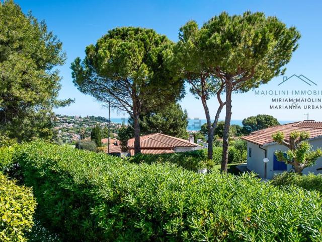Case e ville in vendita di 110 m² in Via del Taunus