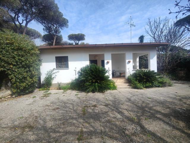 Case e ville in vendita di 110 m² in Via di Ceri, 58