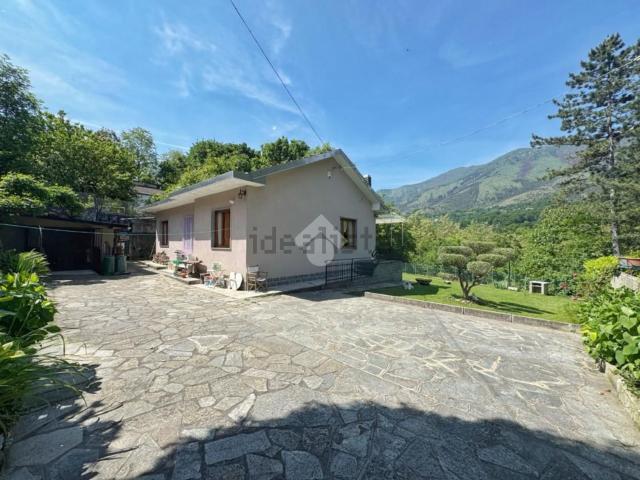 Case e ville in vendita di 110 m² in Via Fornace, 27