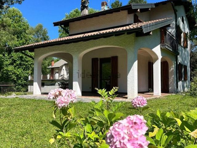 Case e ville in vendita di 110 m² in Località ARAME&apos