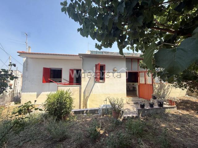 Case e ville in vendita di 110 m² in Via Luigi Palmieri