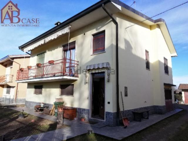 Case e ville in vendita di 110 m² in Via Mazzini, 8