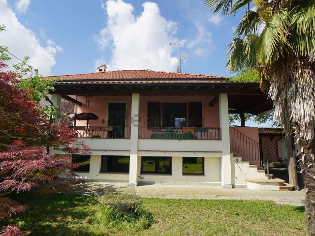 Case e ville in vendita di 110 m² in Via San Martino