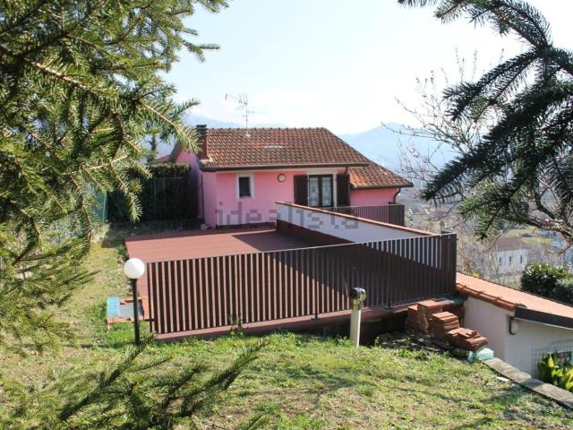 Case e ville in vendita di 110 m² in Via Pianturcano
