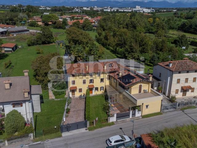 Case e ville in vendita di 110 m² in Via Tagliamento, 33