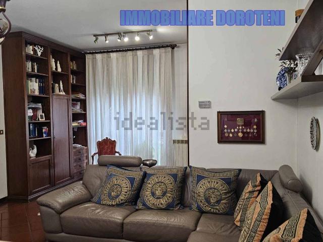 Case e ville in vendita di 110 m² in Via Trino