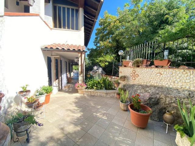 Case e ville in vendita di 110 m² in Contrada Bagnolo, 21