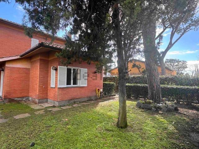 Case e ville in vendita di 110 m² in Piazza Pirgy
