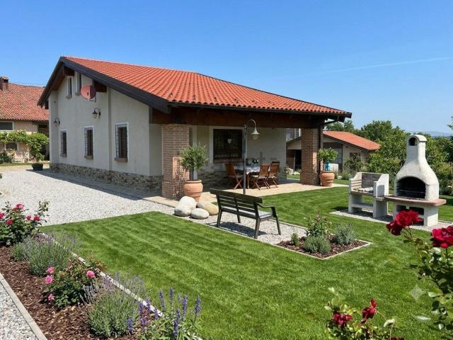 Case e ville in vendita di 110 m² in Strada dei Curetti