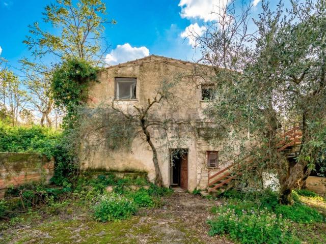 Case e ville in vendita di 111 m² in Via Esterna Cozzo Ingrassia, 26