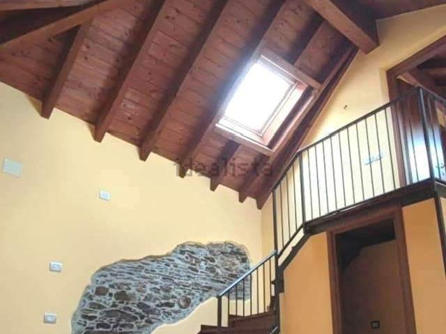Case e ville in vendita di 111 m² in Via Oriani