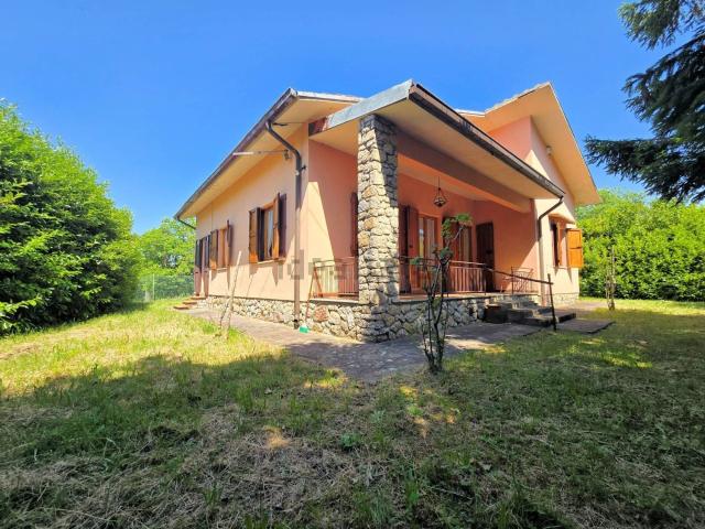 Case e ville in vendita di 112 m² in Via Poggio di Momigno