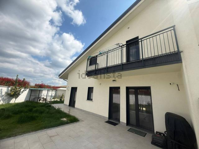 Case e ville in vendita di 112 m² in Via Tropea