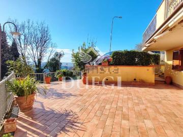 Case e ville in vendita di 113 m² in Via delle Sezioni, 3670
