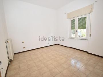 Case e ville in vendita di 113 m² in Via E. Lussu