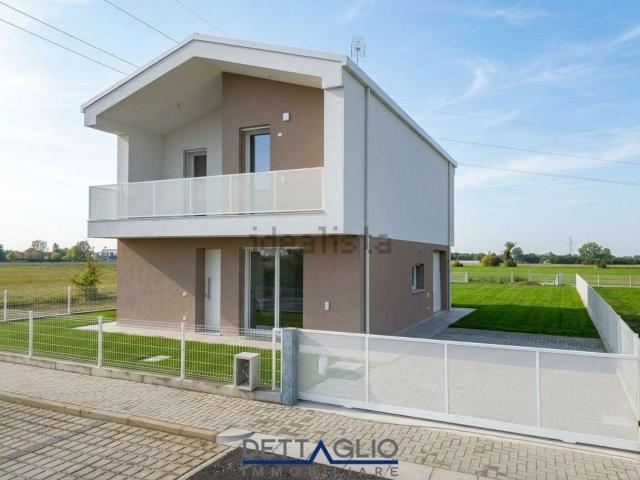 Case e ville in vendita di 113 m² in Via Sant&apos Ilario