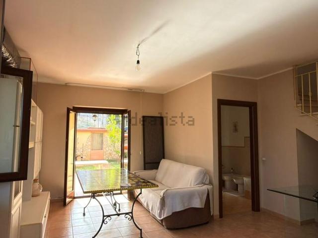 Case e ville in vendita di 1140 m² in Via Argentina
