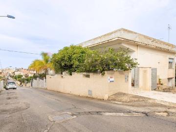 Case e ville in vendita di 114 m²