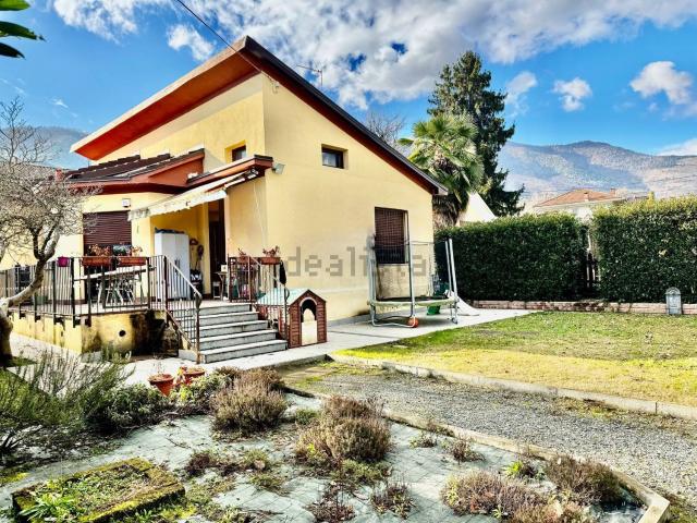 Case e ville in vendita di 114 m²