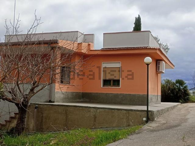 Case e ville in vendita di 114 m² in Contrada Favarella Inferiore