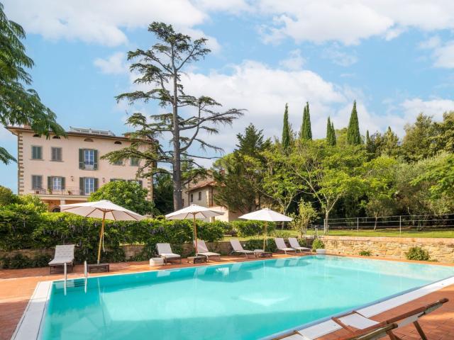 Case e ville in vendita di 1155 m² in Via Poggio a Ronco
