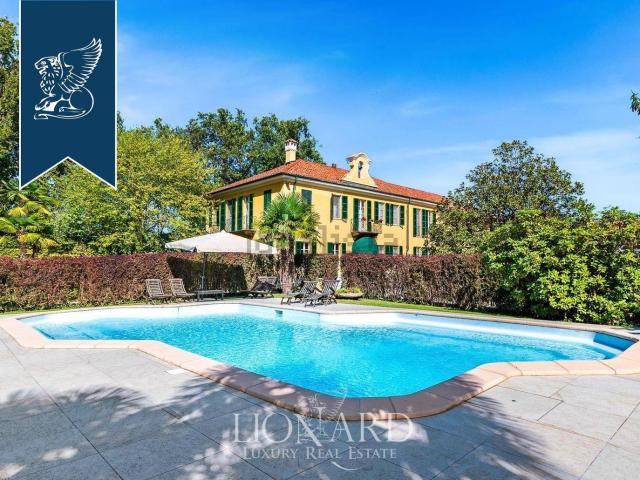 Case e ville in vendita di 1157 m²