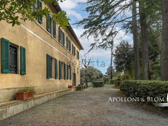 Case e ville in vendita di 1150 m² in Via di Martiena