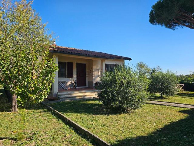 Case e ville in vendita di 115 m² in Via Collicchio
