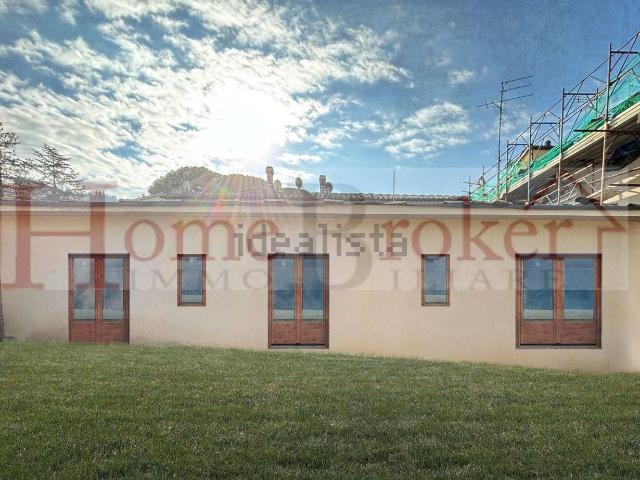 Case e ville in vendita di 115 m² in Via Cassia per Siena, 99