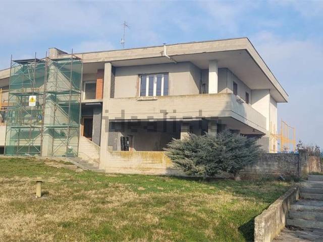 Case e ville in vendita di 115 m² in Via Giovanni Berchet