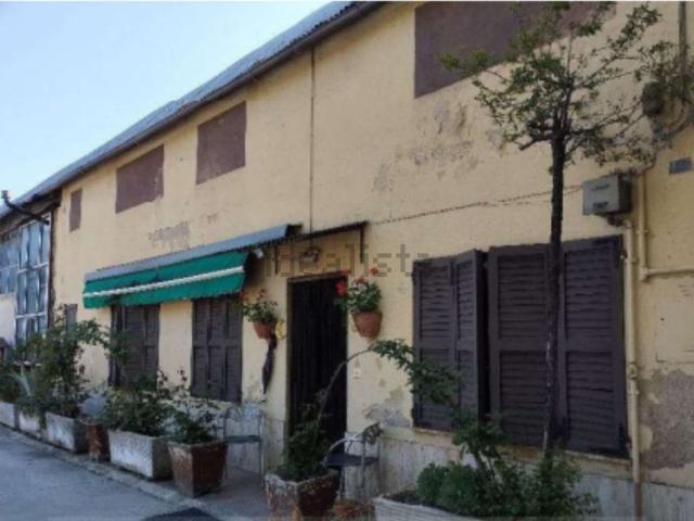 Case e ville in vendita di 115 m² in Via Enrico Fermi