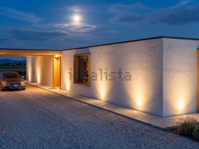 Case e ville in vendita di 115 m² in Via Paolo Diacono