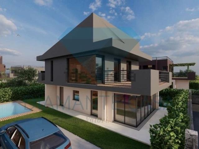 Case e ville in vendita di 115 m² in Via Roma, 63